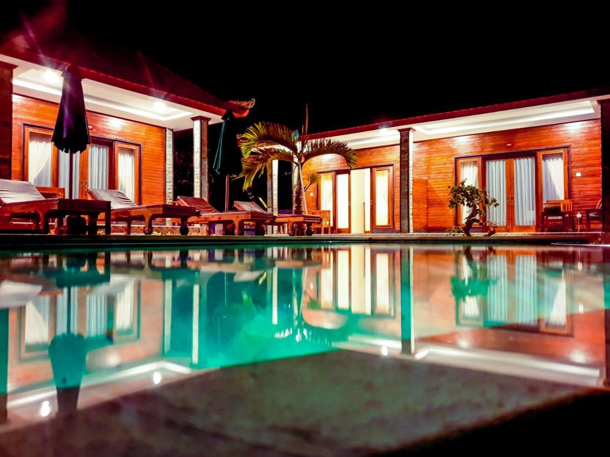 Juan Beach Bungalow Batununggul Exterior photo