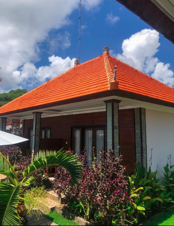 Juan Beach Bungalow Batununggul Exterior photo
