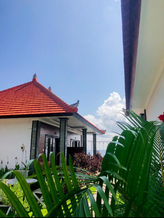 Juan Beach Bungalow Batununggul Exterior photo
